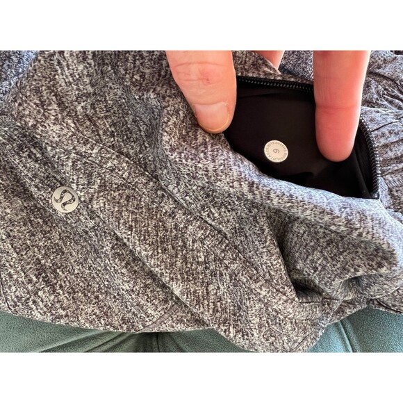 Lululemon Shorts 6 Heathered Gray - Picture 7 of 7